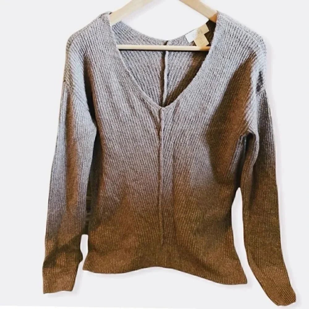 Kaisley V Neck Women's Sweater(NWOT)